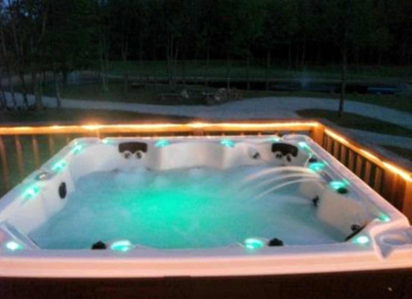 Charming Vacation Rental with Hot Tub and Fire Pit in New London, Ohio