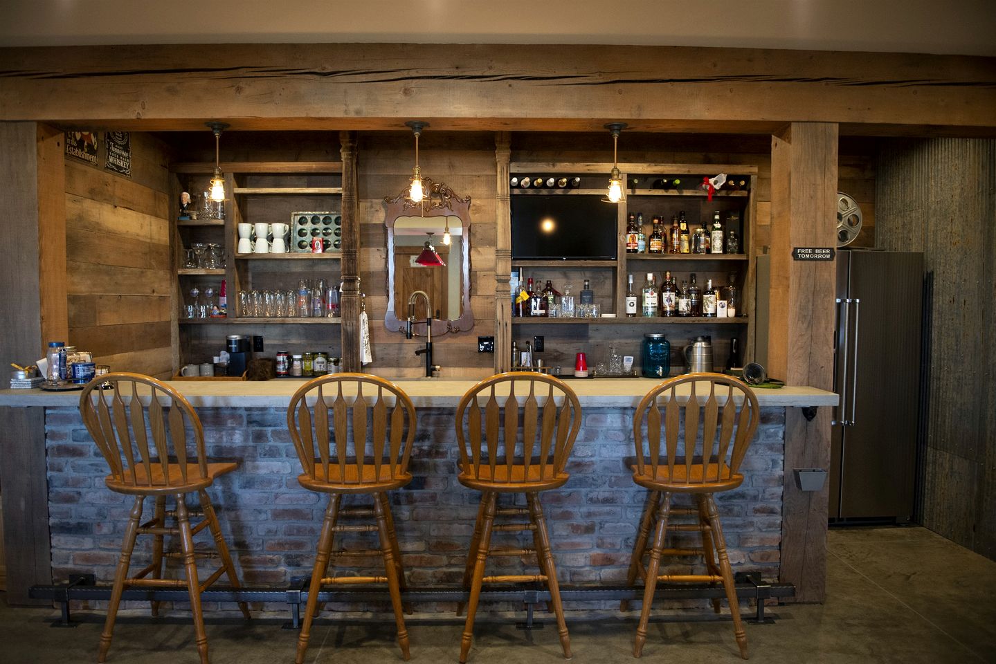 Charming Historic-Inspired Vacation Home with Mountain Views near Pony School House in Pony, Montana