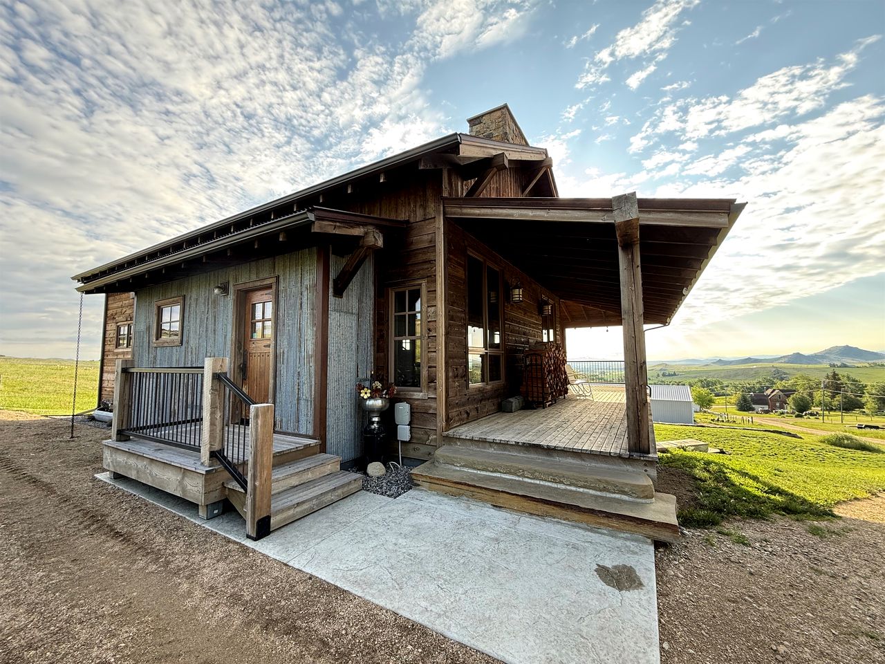 Charming Historic-Inspired Vacation Home with Mountain Views near Pony School House in Pony, Montana