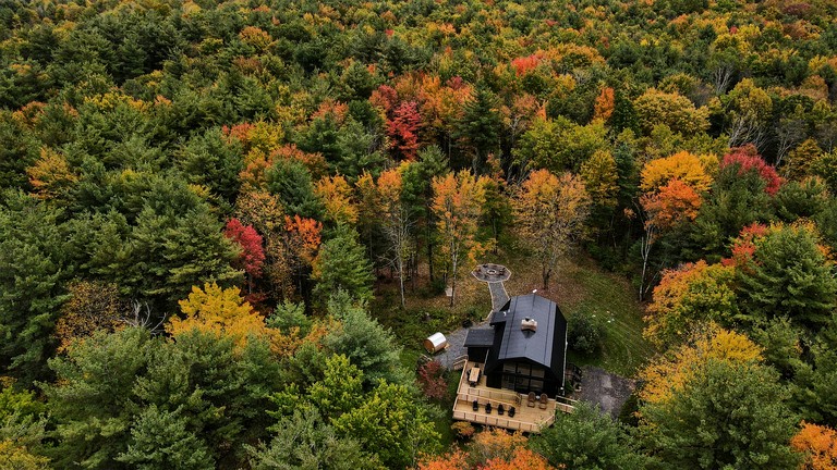 Incredible Secluded Cabin with Barrel Sauna, Fire Pit and Deck for an Unforgettable Getaway in the Finger Lakes in New York