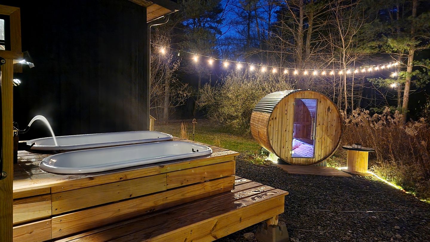 Incredible Secluded Cabin with Barrel Sauna, Fire Pit and Deck for an Unforgettable Getaway in the Finger Lakes in New York