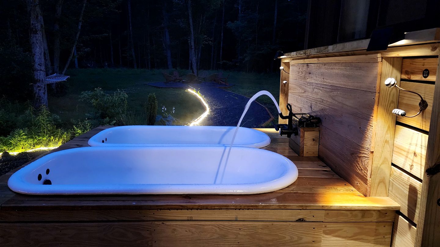 Incredible Secluded Cabin with Barrel Sauna, Fire Pit and Deck for an Unforgettable Getaway in the Finger Lakes in New York