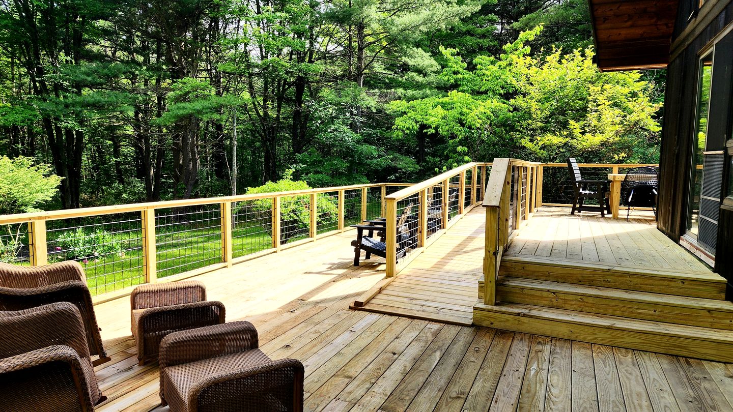 Incredible Secluded Cabin with Barrel Sauna, Fire Pit and Deck for an Unforgettable Getaway in the Finger Lakes in New York