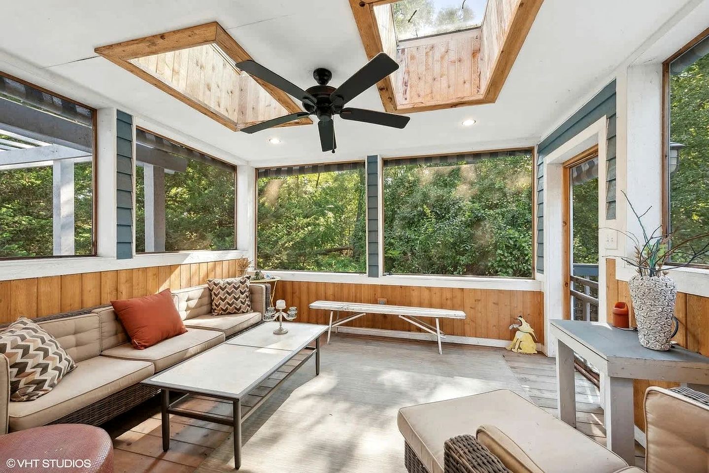 Pet Friendly Cottage in Grand Beach, Michigan