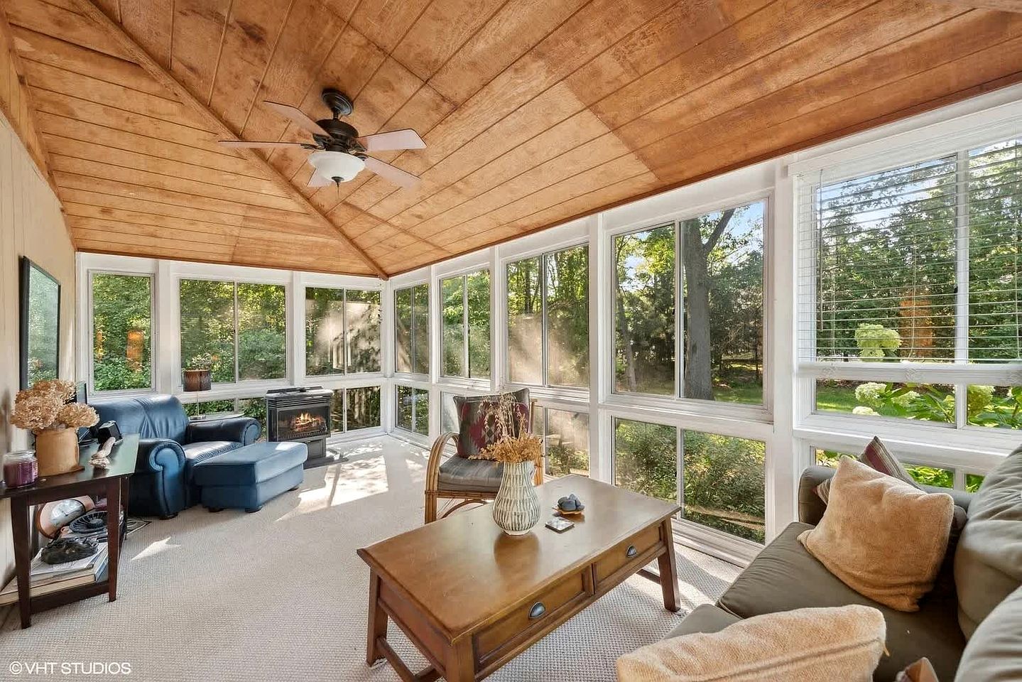 Pet Friendly Cottage in Grand Beach, Michigan