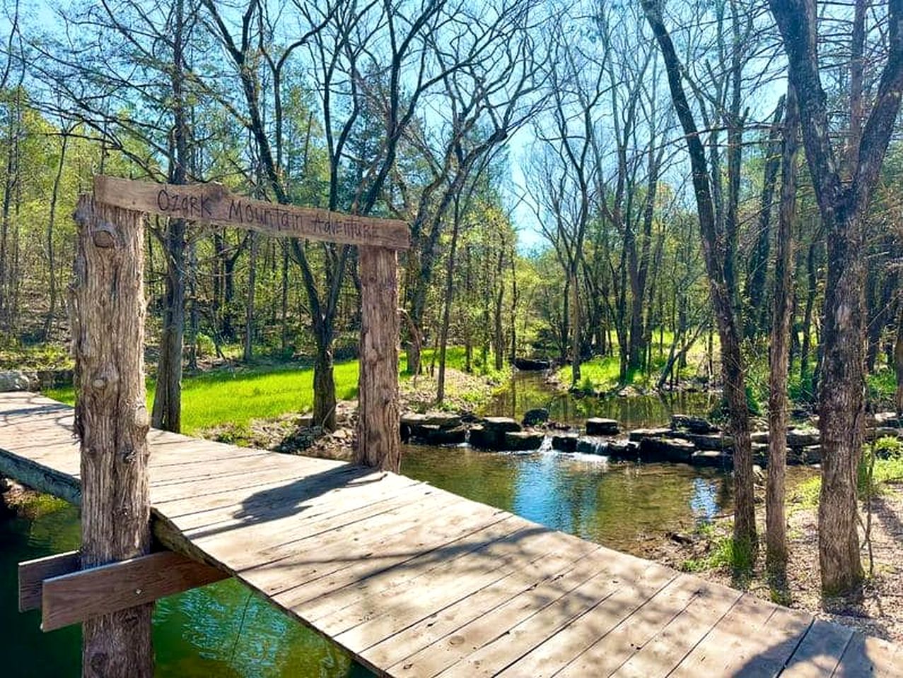Romantic Safari Tent Hideaway Surrounded by Majestic Mountains near the Sparkling Lake in Branson Missouri