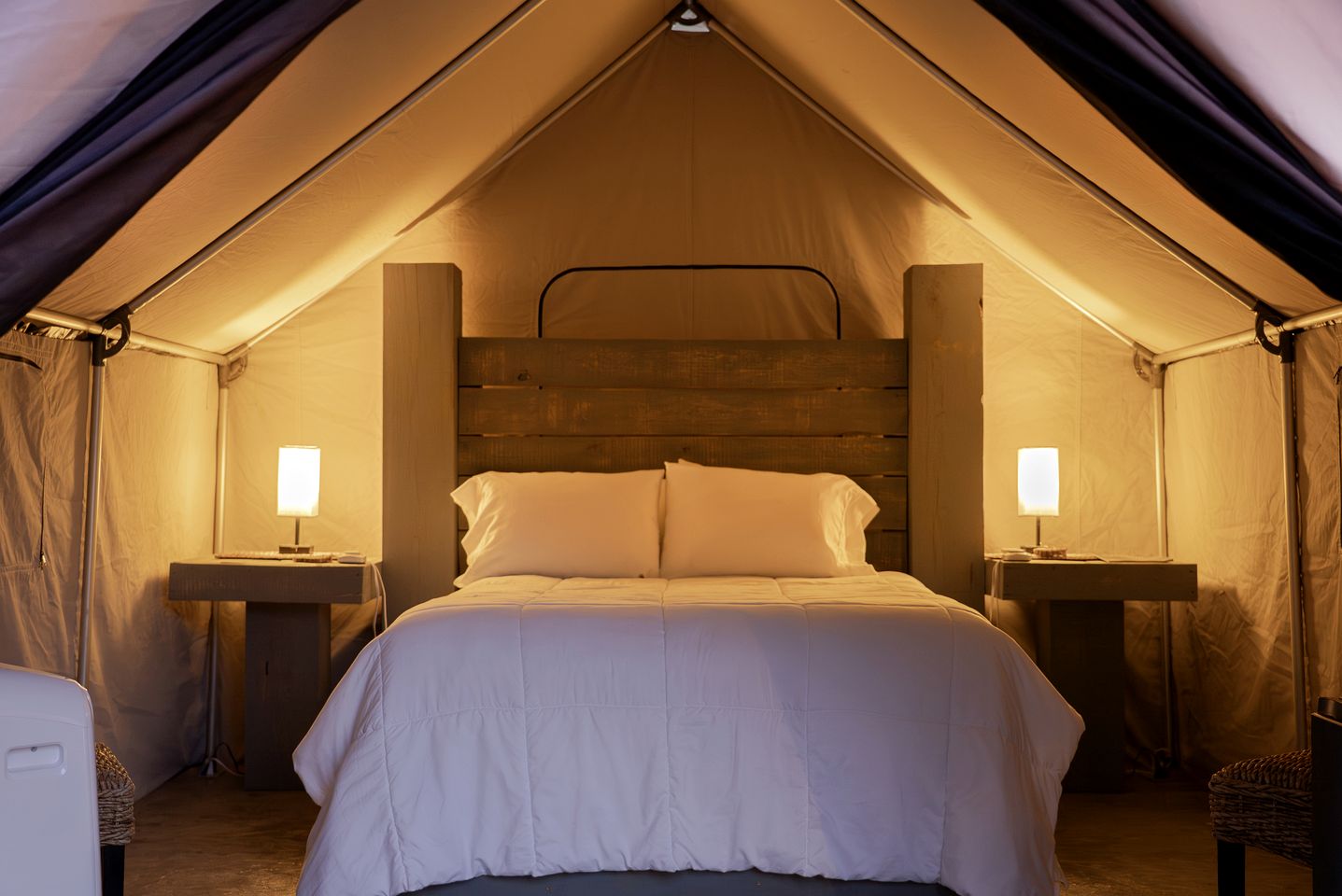 Romantic Safari Tent Hideaway Surrounded by Majestic Mountains near the Sparkling Lake in Branson Missouri