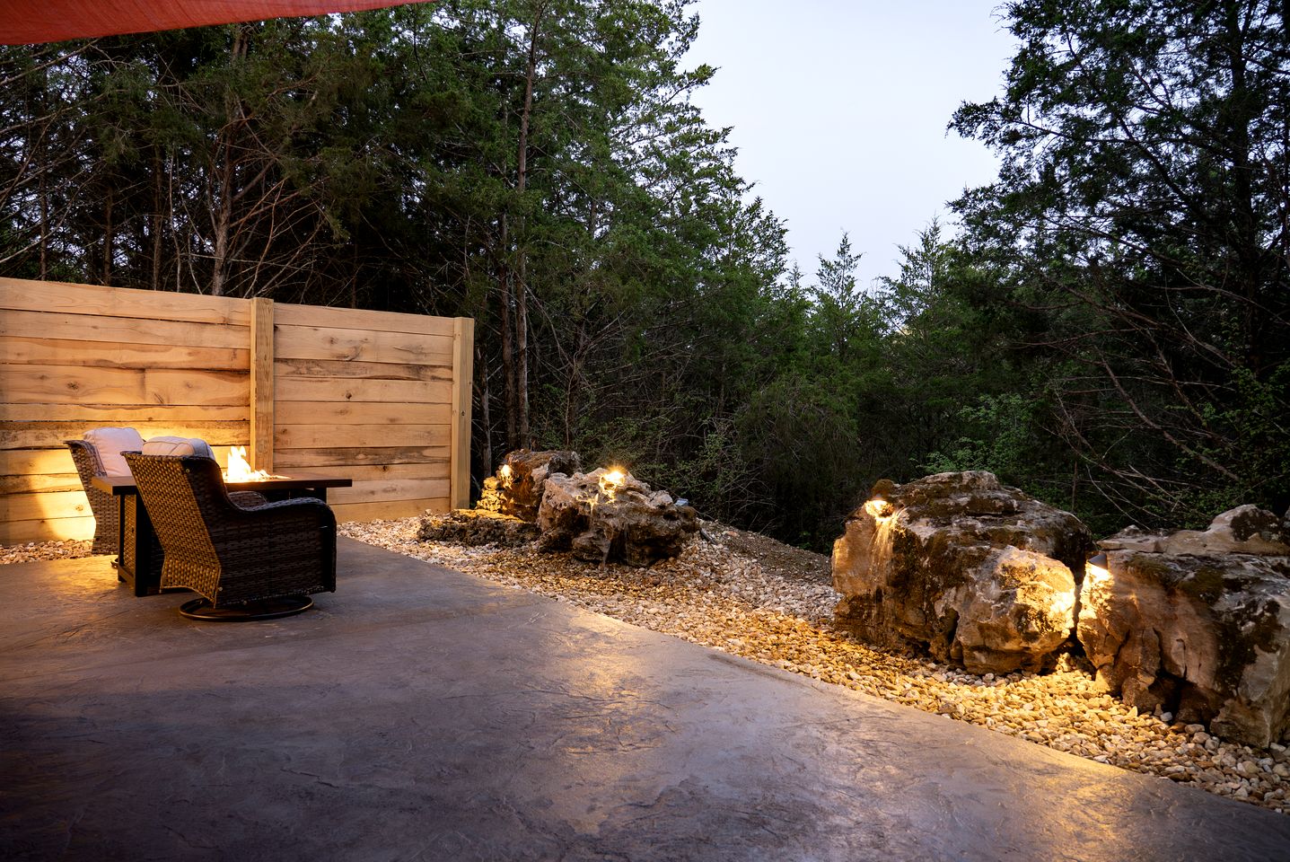 Romantic Safari Tent Hideaway Surrounded by Majestic Mountains near the Sparkling Lake in Branson Missouri