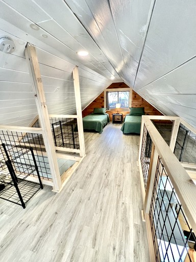 Cabins (United States of America, Burnham, Maine)