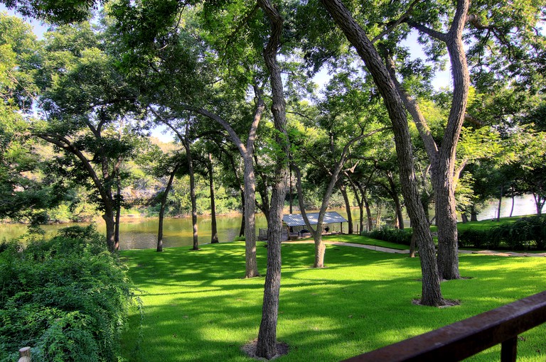 New Braunfels cabins in Texas on the river