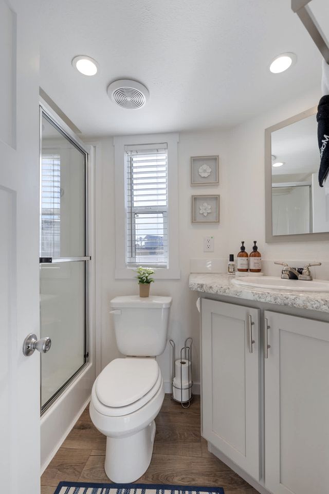 Modern and Inviting Tiny Home Retreat with Resort-Style Pool and Amenities Near Fredericksburg, TX