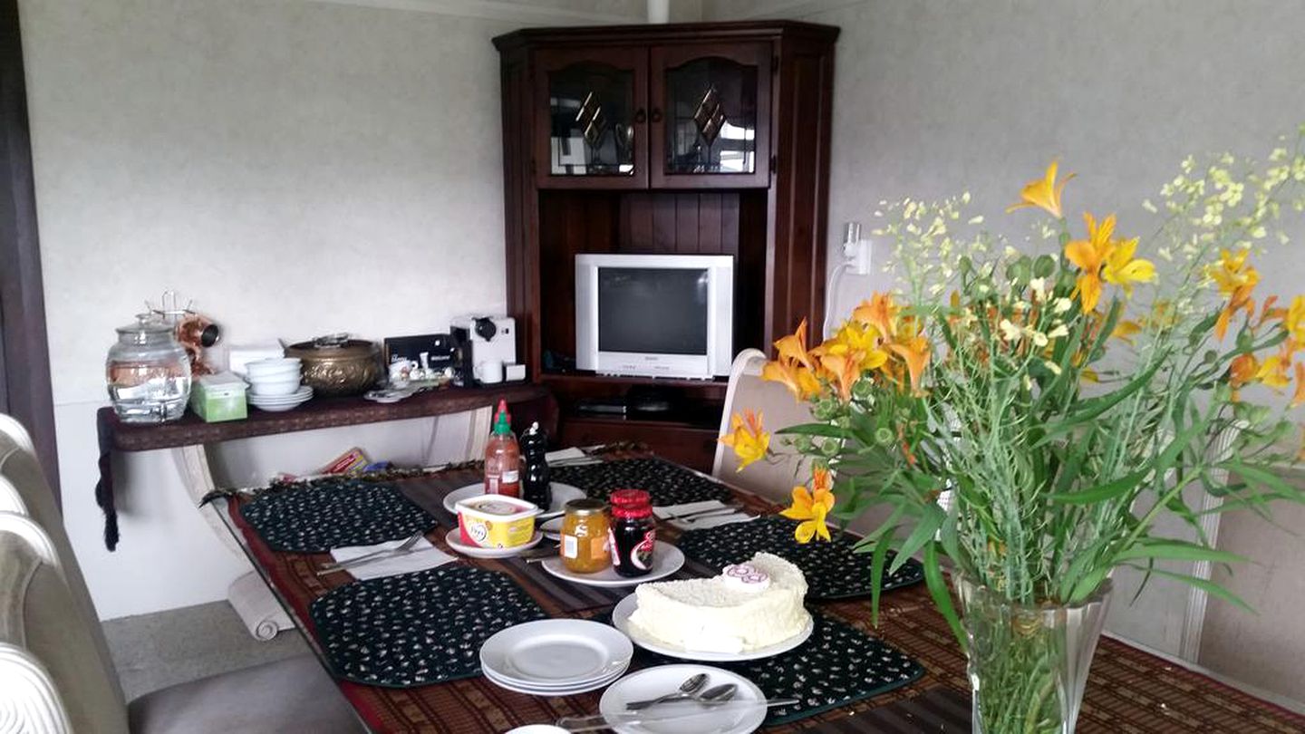 Charming Room for Two for Romantic Getaway near the Waikato River, North Island