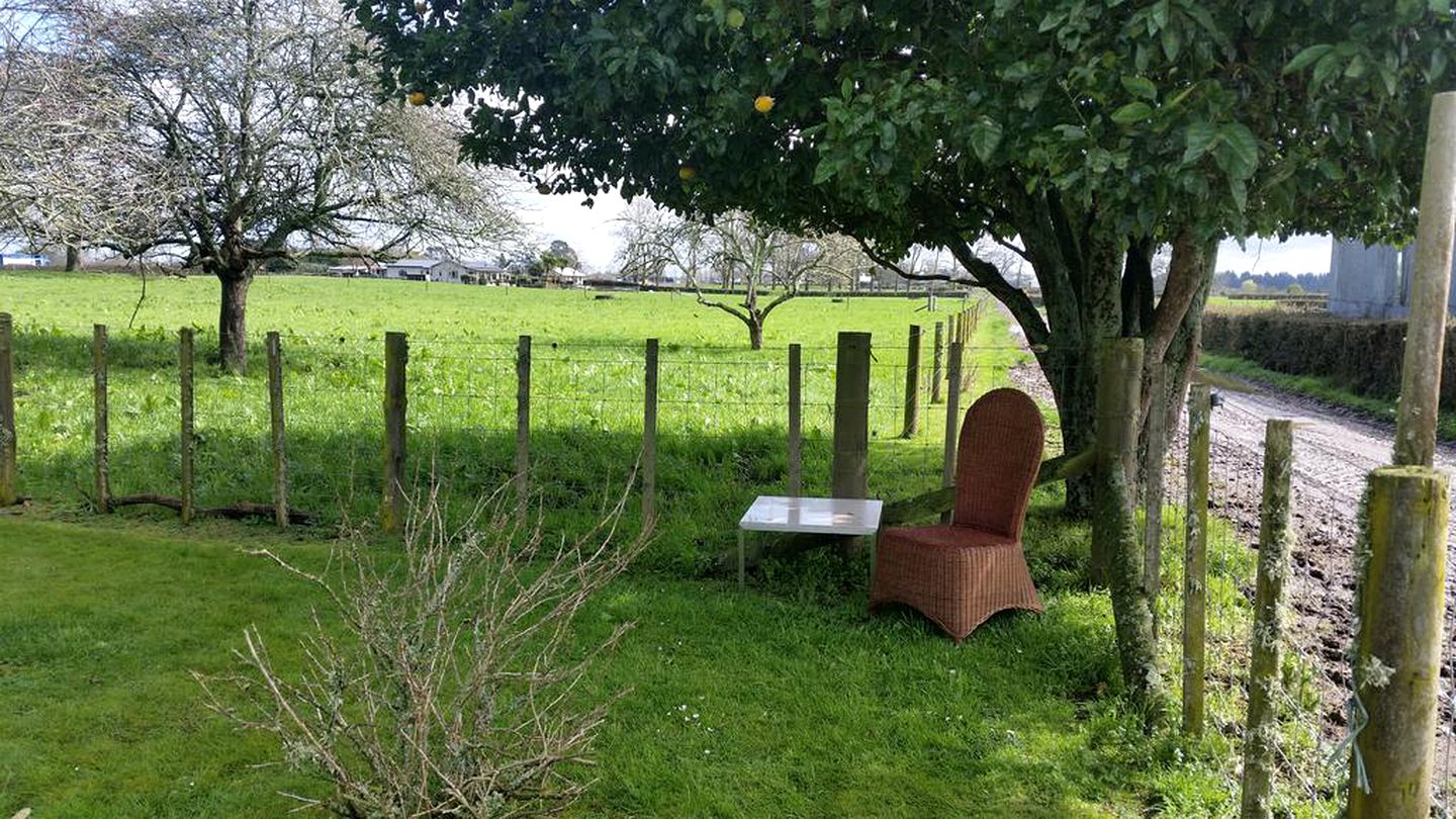 Rustic Getaway on a Farm with Breakfast Included in Cambridge, North Island