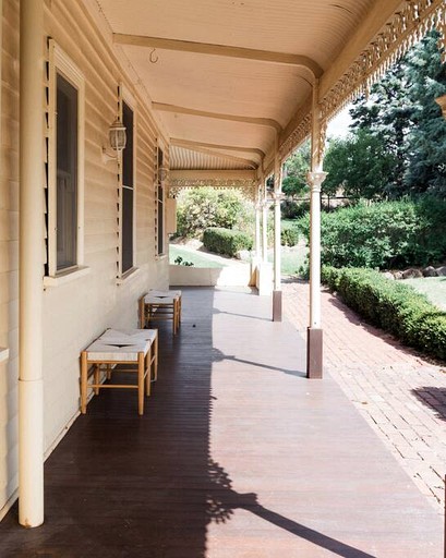 Cottages (Australia, --, --)