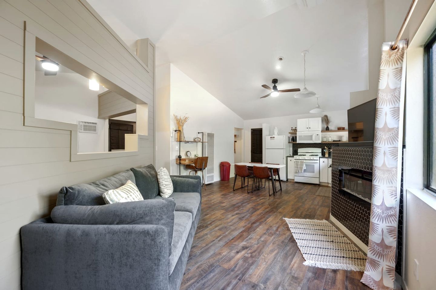 Family Friendly Cabin with BBQ in Glendale, Utah