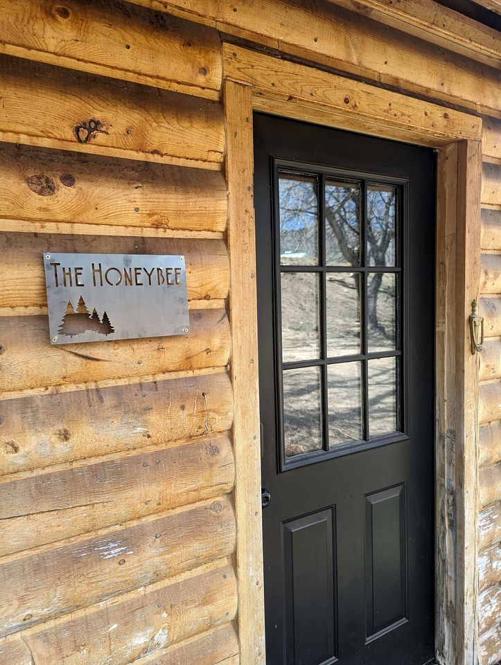 Family Friendly Cabin with BBQ in Glendale, Utah