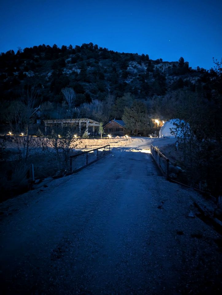 Family Friendly Cabin with BBQ in Glendale, Utah