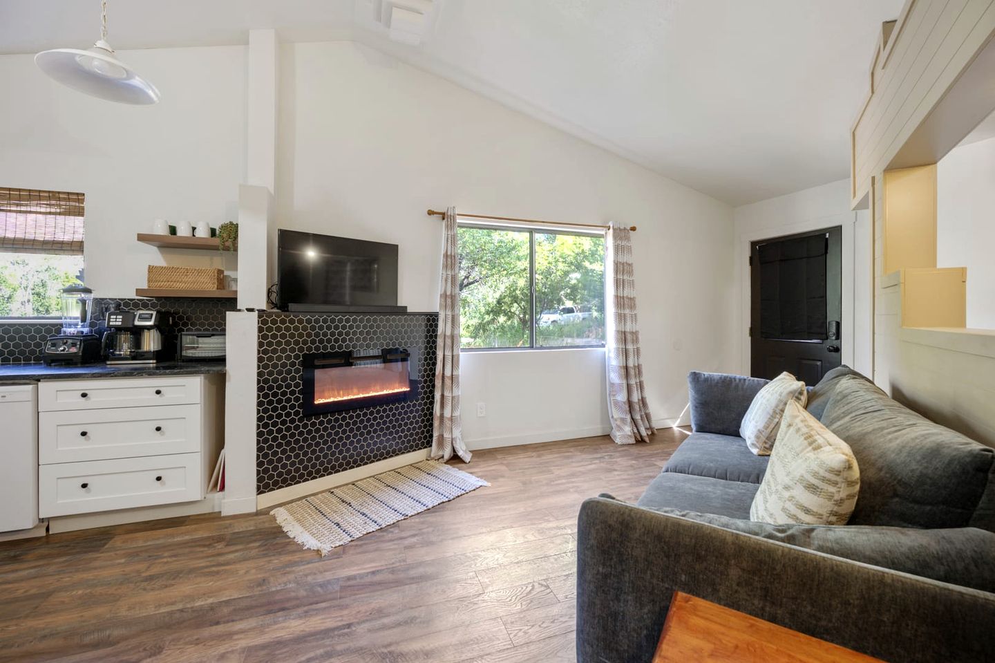 Family Friendly Cabin with BBQ in Glendale, Utah