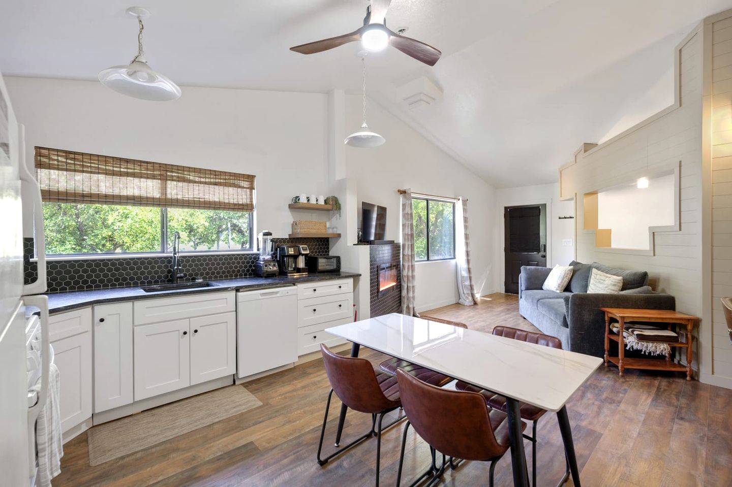 Family Friendly Cabin with BBQ in Glendale, Utah