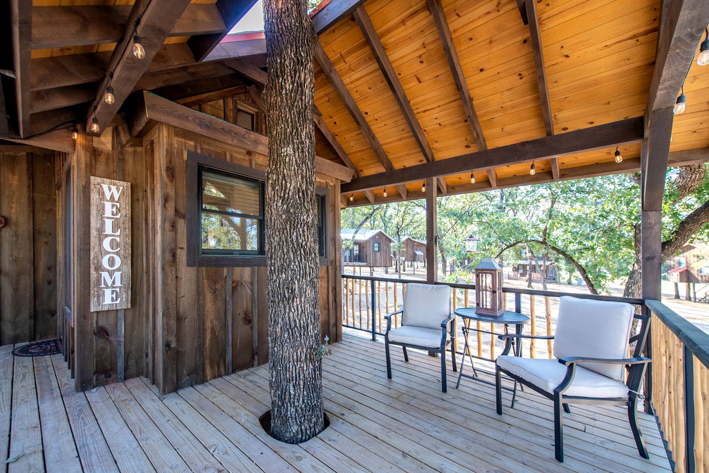 Romantic Tree House for Texas Glamping in Elm Mott