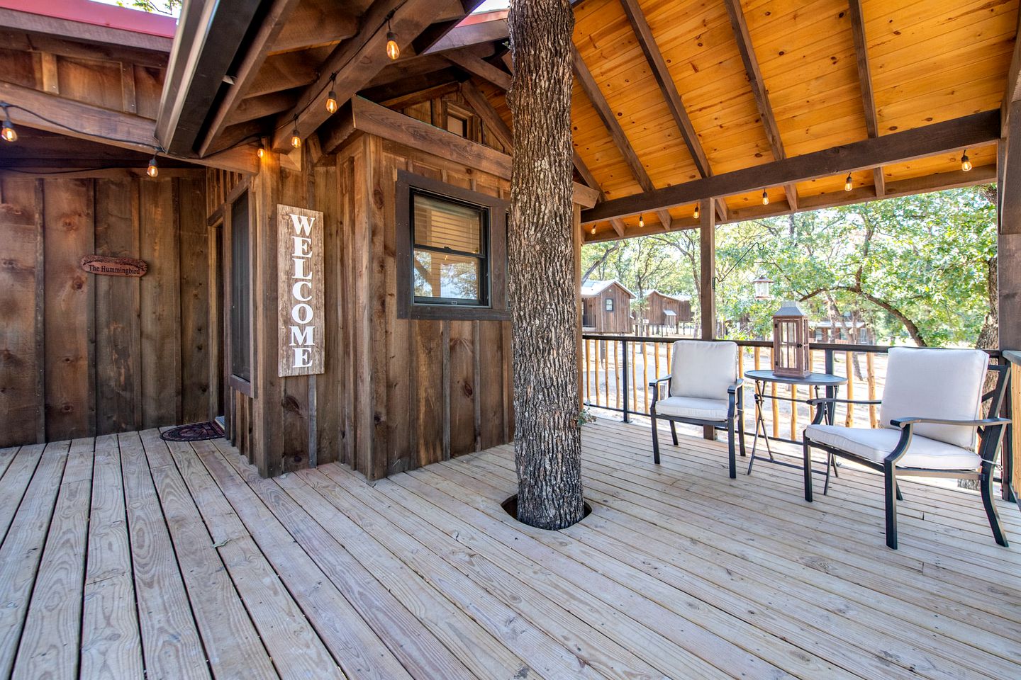 Romantic Tree House for Texas Glamping in Elm Mott