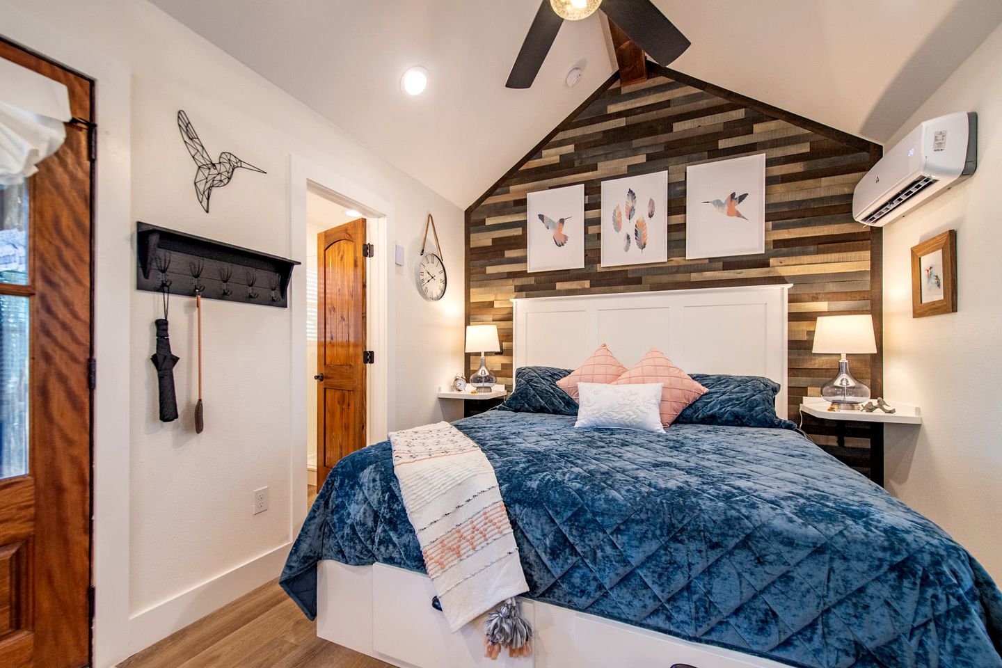 Romantic Tree House for Texas Glamping in Elm Mott