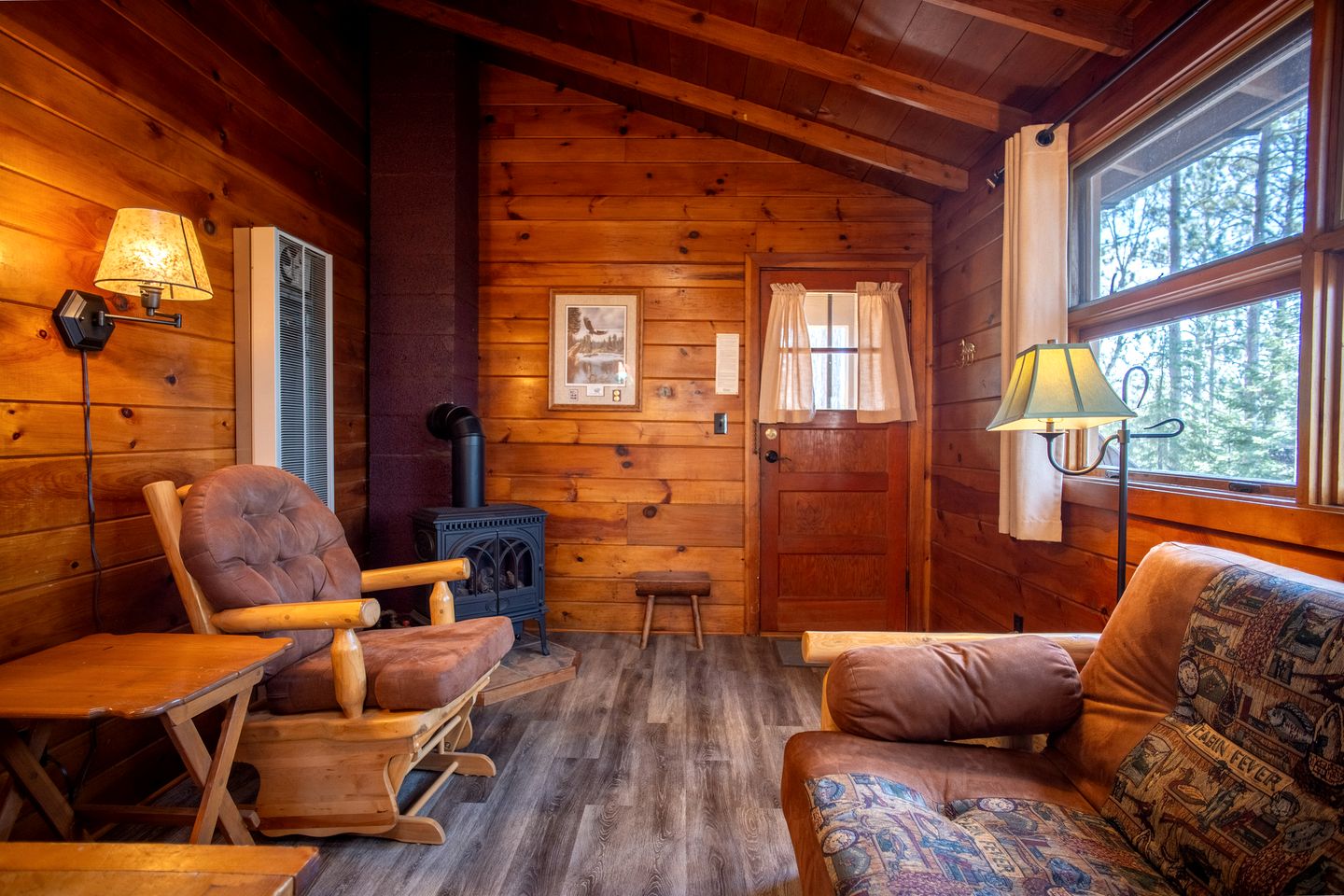 Cozy Lakefront Honeymoon Cabin with Fireplace & Marina Access Near Babbitt, Minnesota