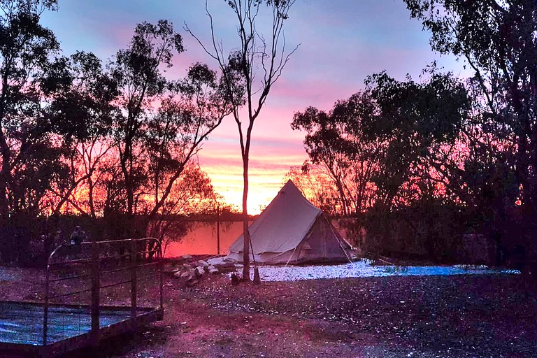 THE Hungry Spirit, Bell Tents 57211, Lightning Ridge, Australia
