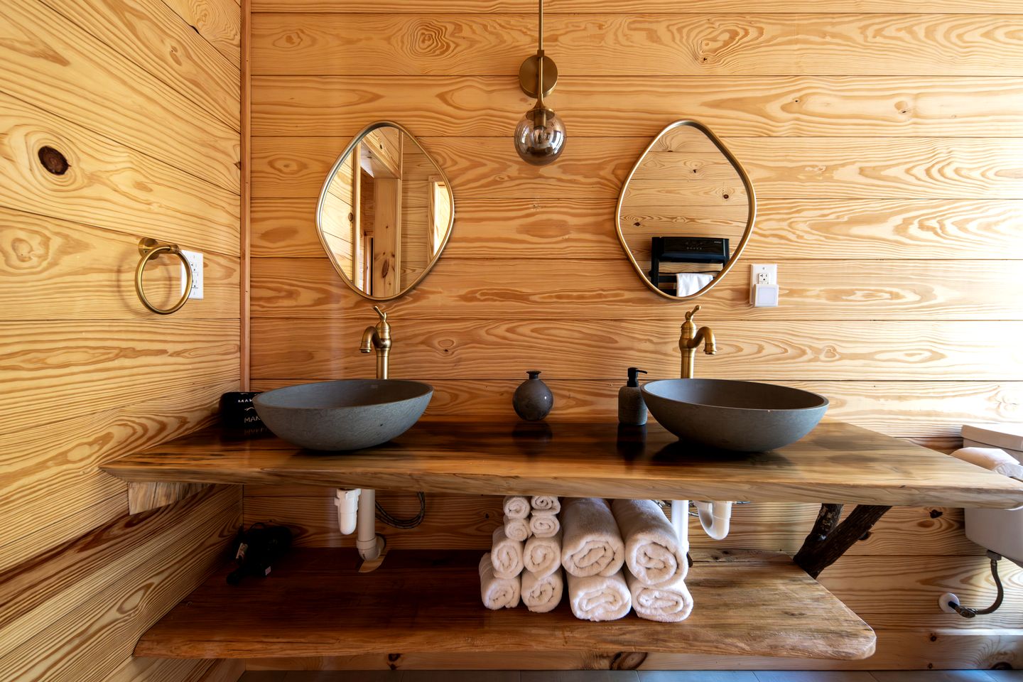 Secluded Adventure Treehouse with Net Loft & Swaying Bridge Near Highlands, NC