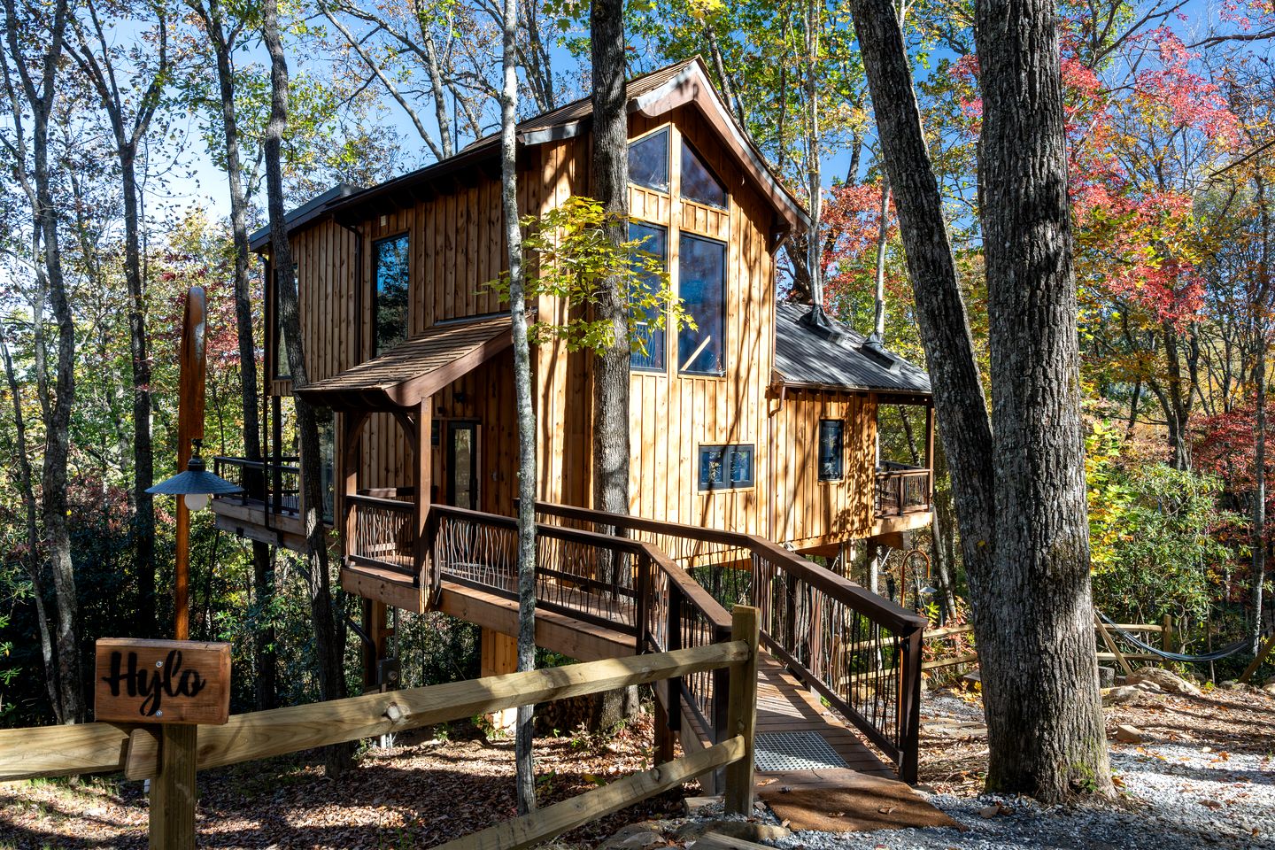 Secluded Adventure Treehouse with Net Loft & Swaying Bridge Near Highlands, NC