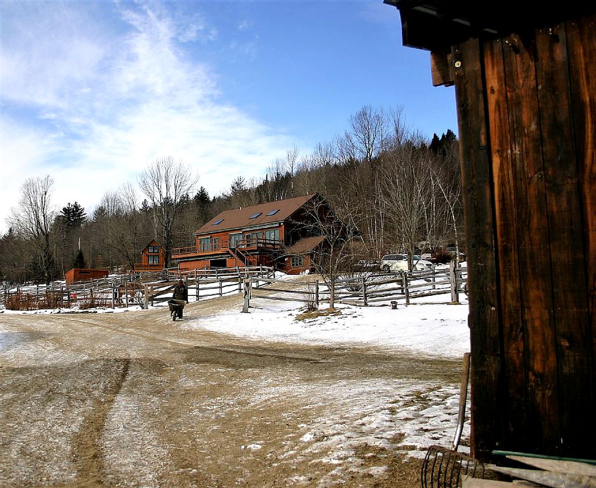 Spacious Cabin Rental on a Beautiful Farm in Mad River Valley, Vermont