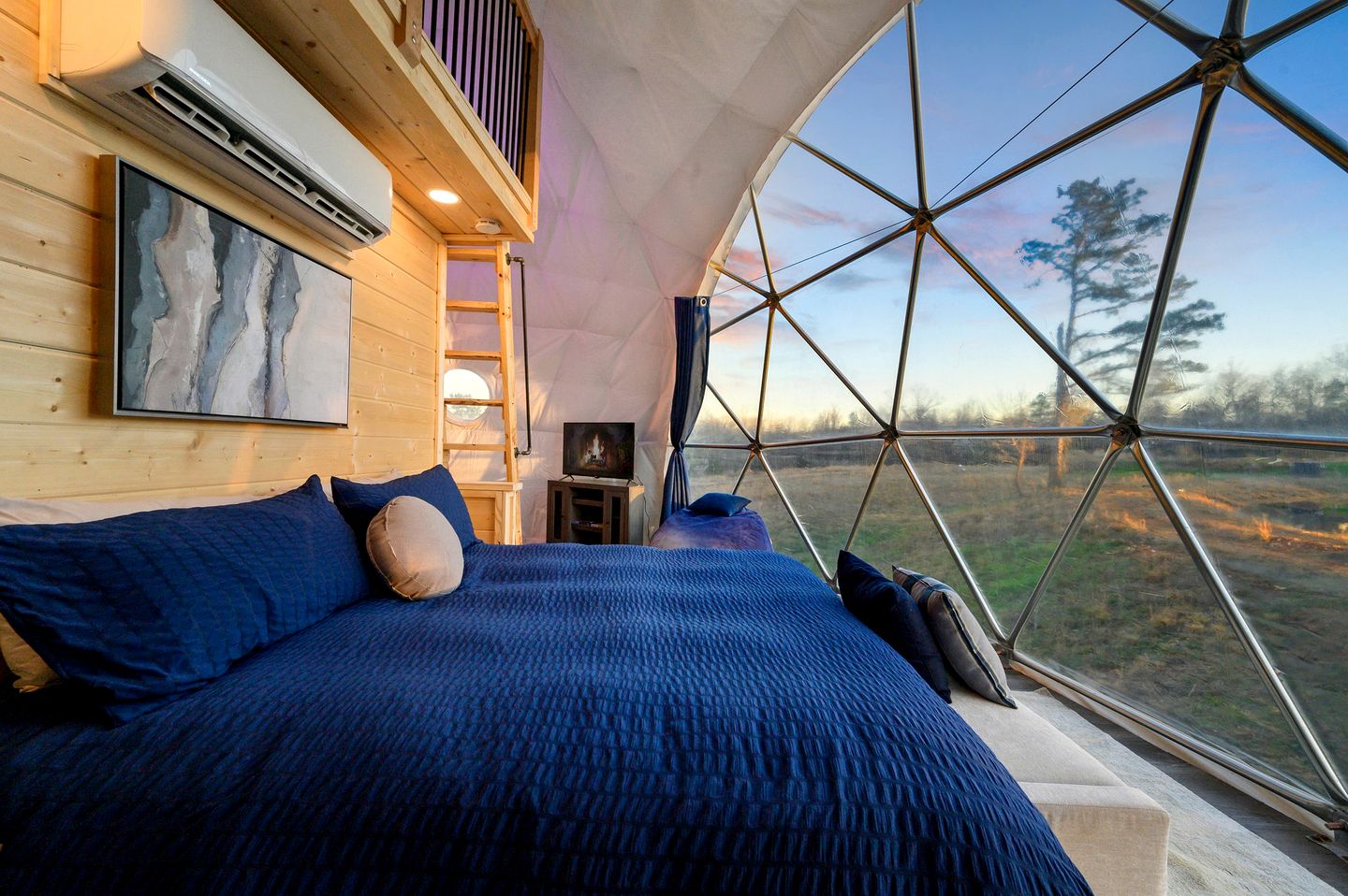 Incredi-Dome Family Experience in Broken Bow, OK