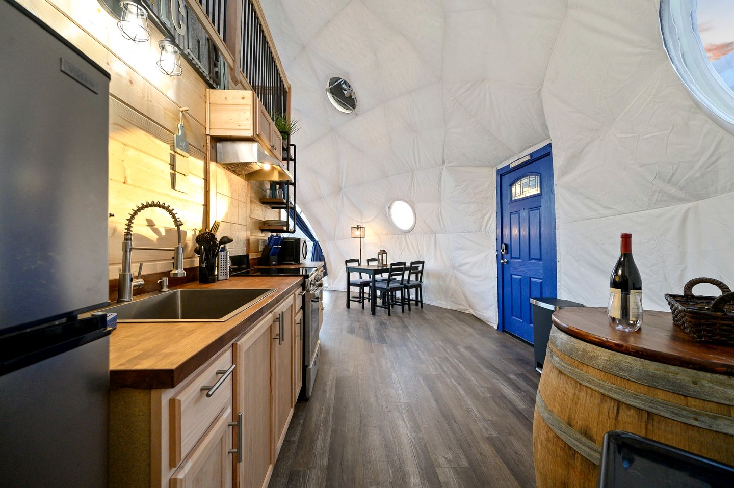 Incredi-Dome Family Experience in Broken Bow, OK