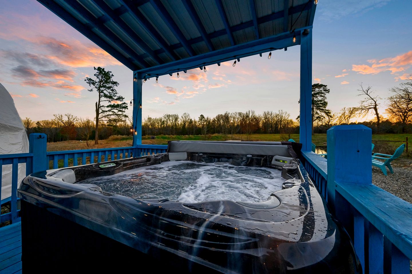 Incredi-Dome Family Experience in Broken Bow, OK
