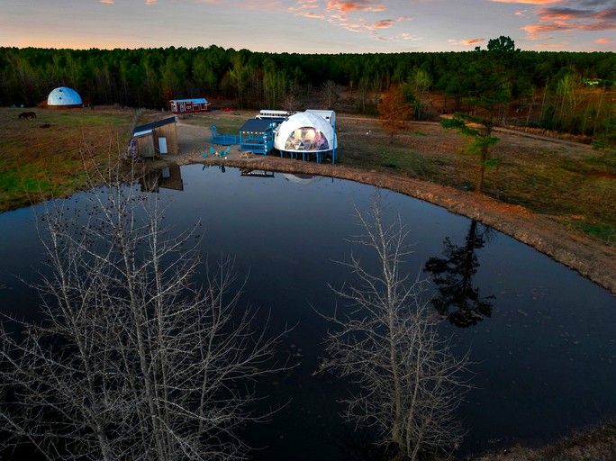 Domes (United States of America, Broken Bow, Oklahoma)