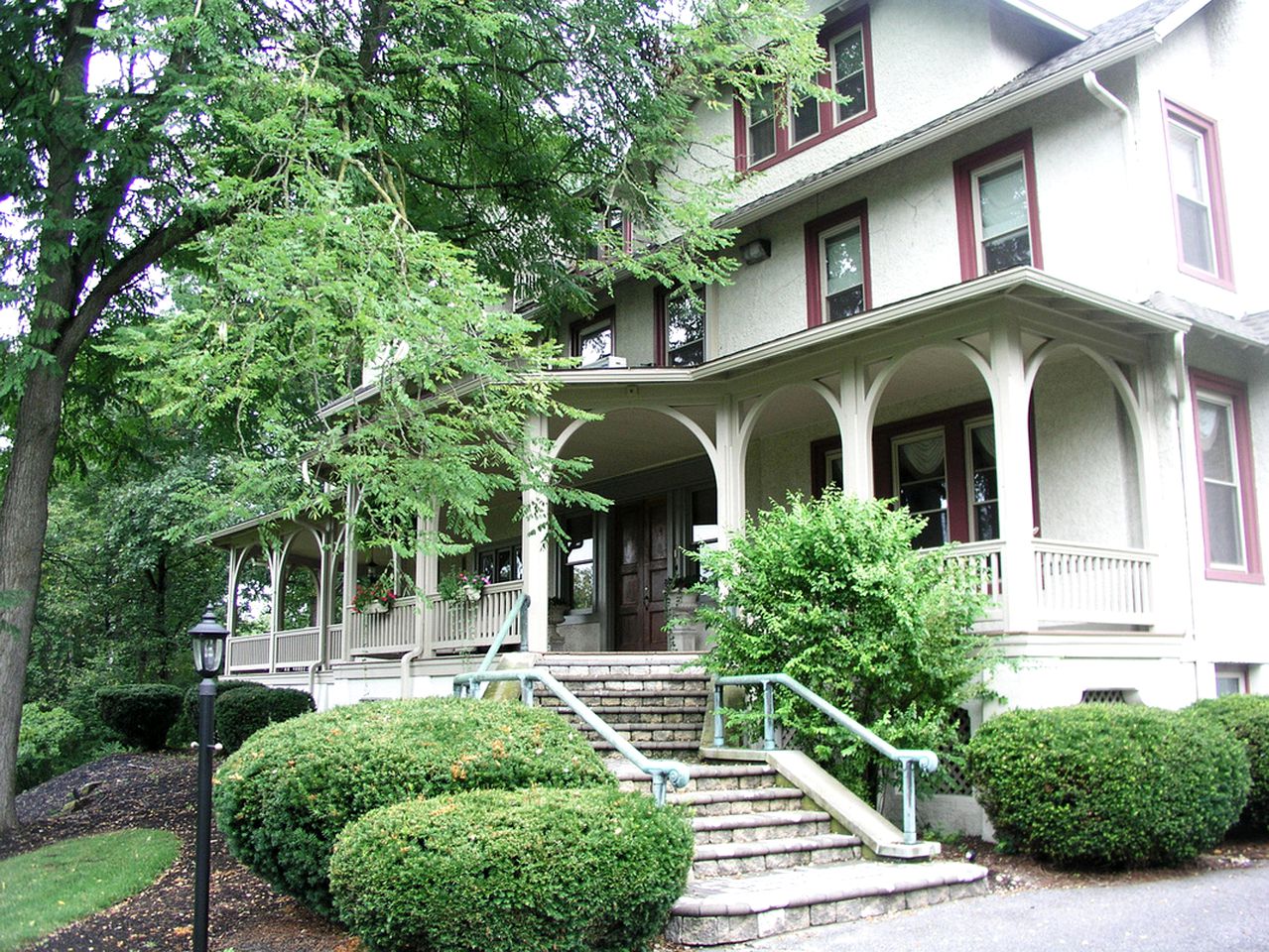 Romantic Accommodation with Breakfast Included near Tuscarora Winery, Pennsylvania