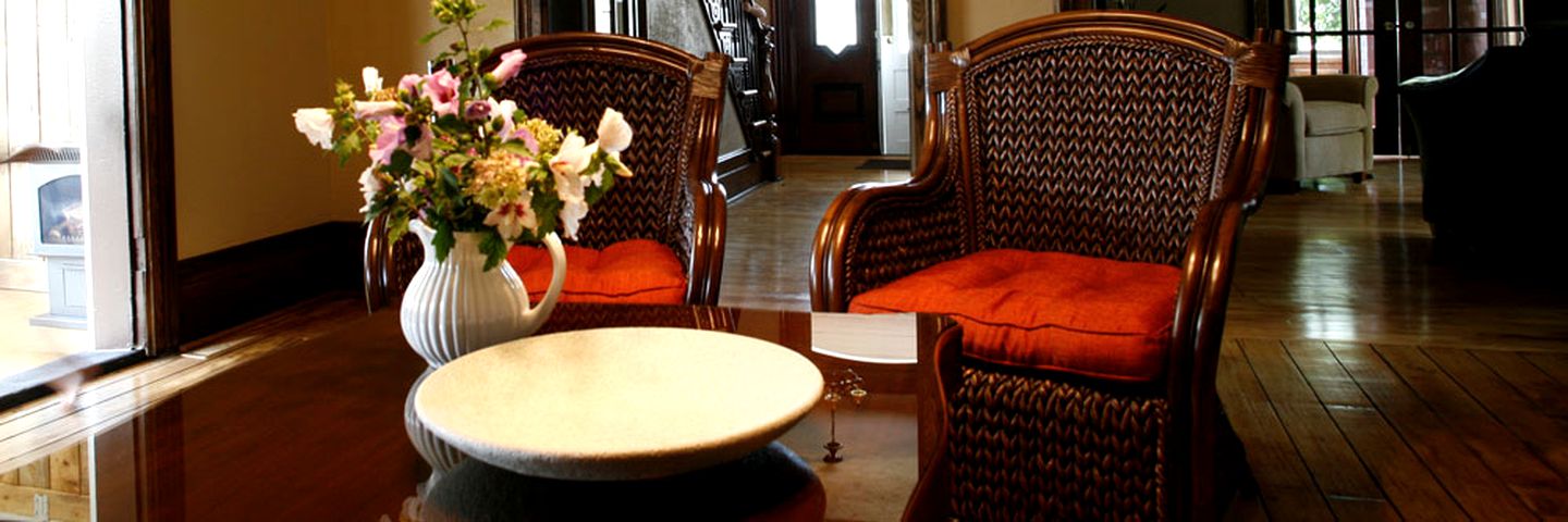 Romantic Bed and Breakfast Getaway with Pool in Essex County, Ontario