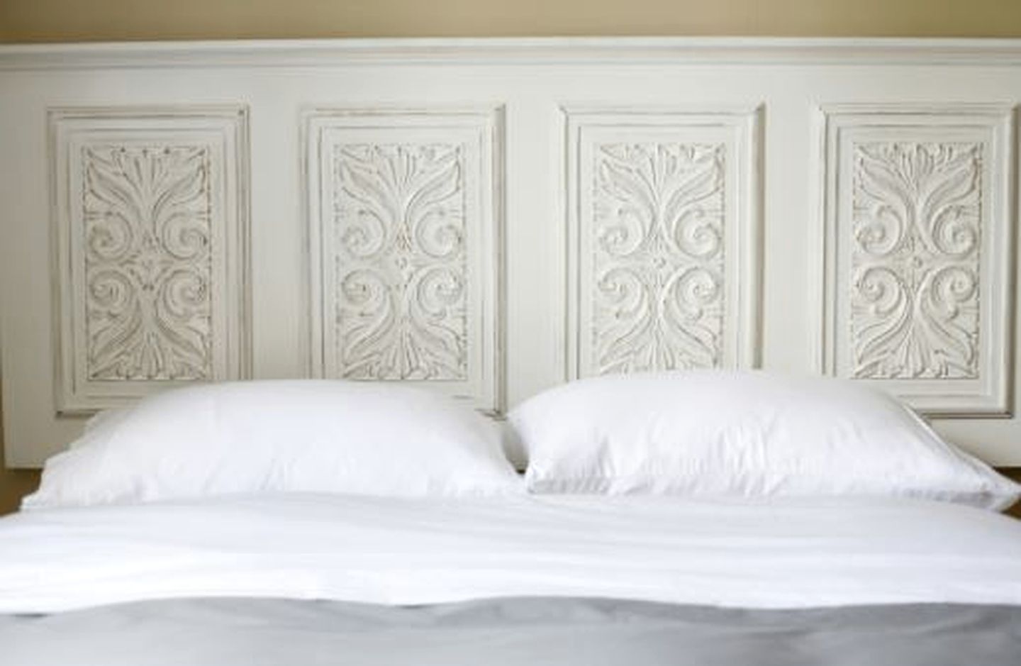 Charming Vacation Rental in Historic Bed and Breakfast near Lakes in Southern Ontario