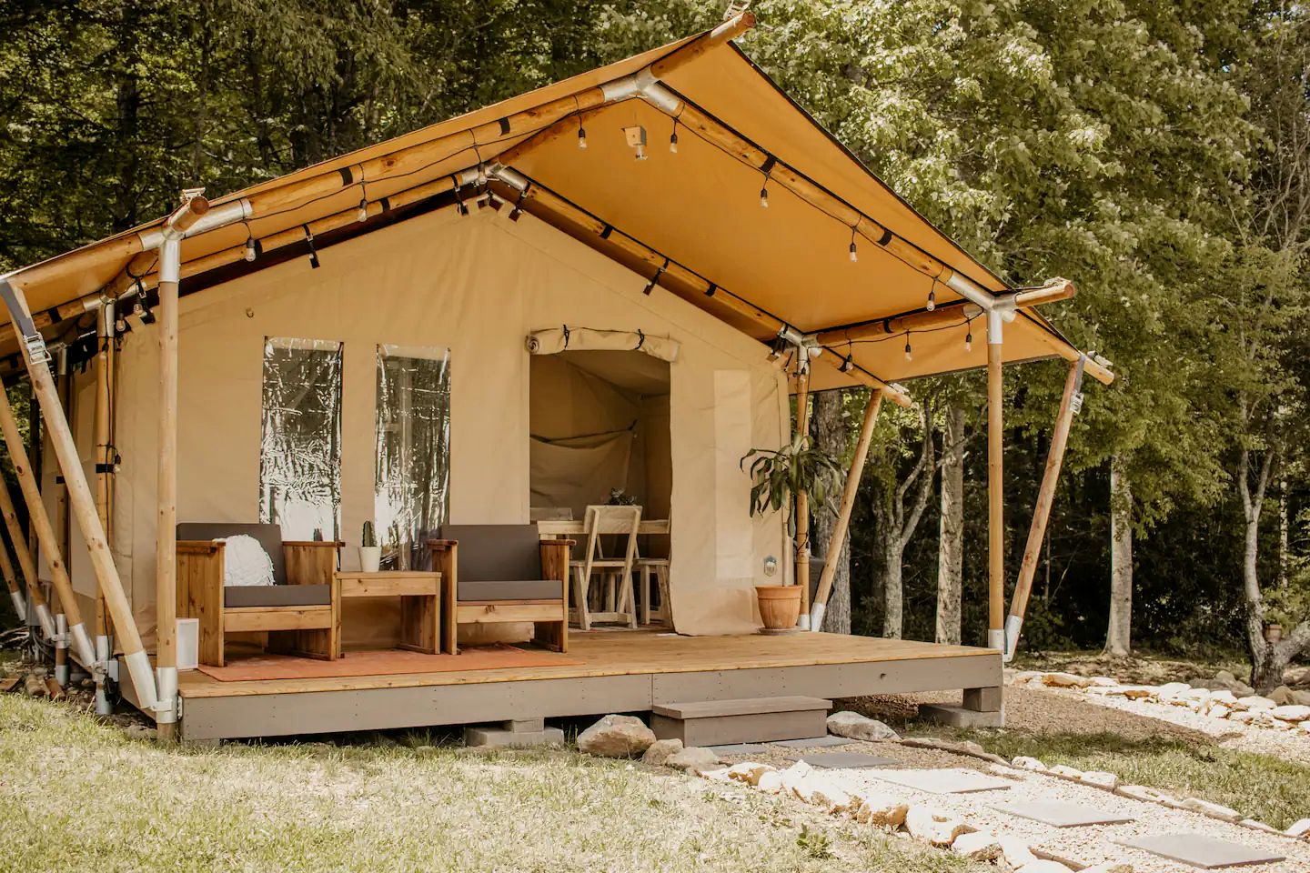 Beautiful Safari Tent Perfect for Couples in Erwin, Tennessee