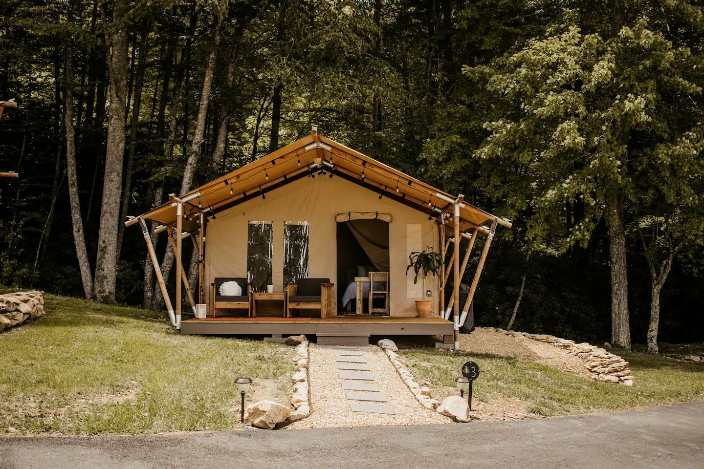 Beautiful Safari Tent Perfect for Couples in Erwin, Tennessee
