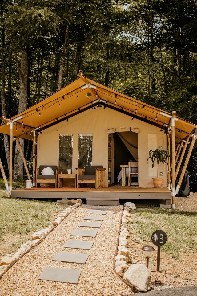 Beautiful Safari Tent Perfect for Couples in Erwin, Tennessee