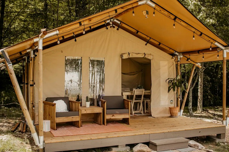 Beautiful Safari Tent Perfect for Couples in Erwin, Tennessee