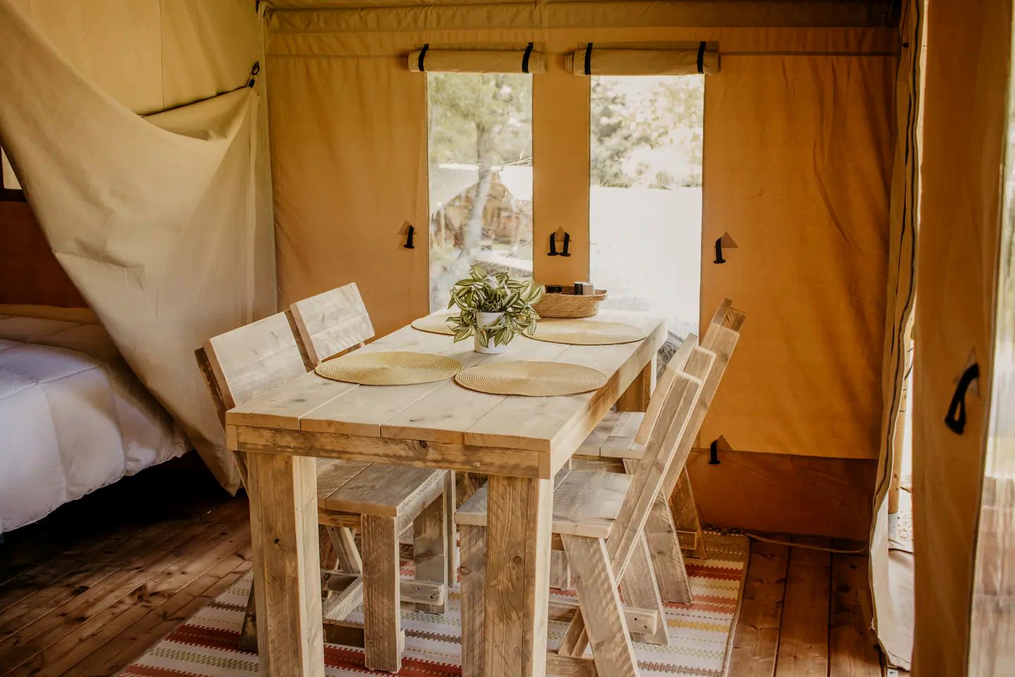 Beautiful Safari Tent Perfect for Couples in Erwin, Tennessee