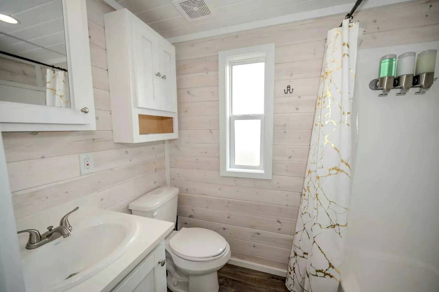 Luxury Hill Country Tiny Home in Resort Setting Near Fredericksburg, Texas