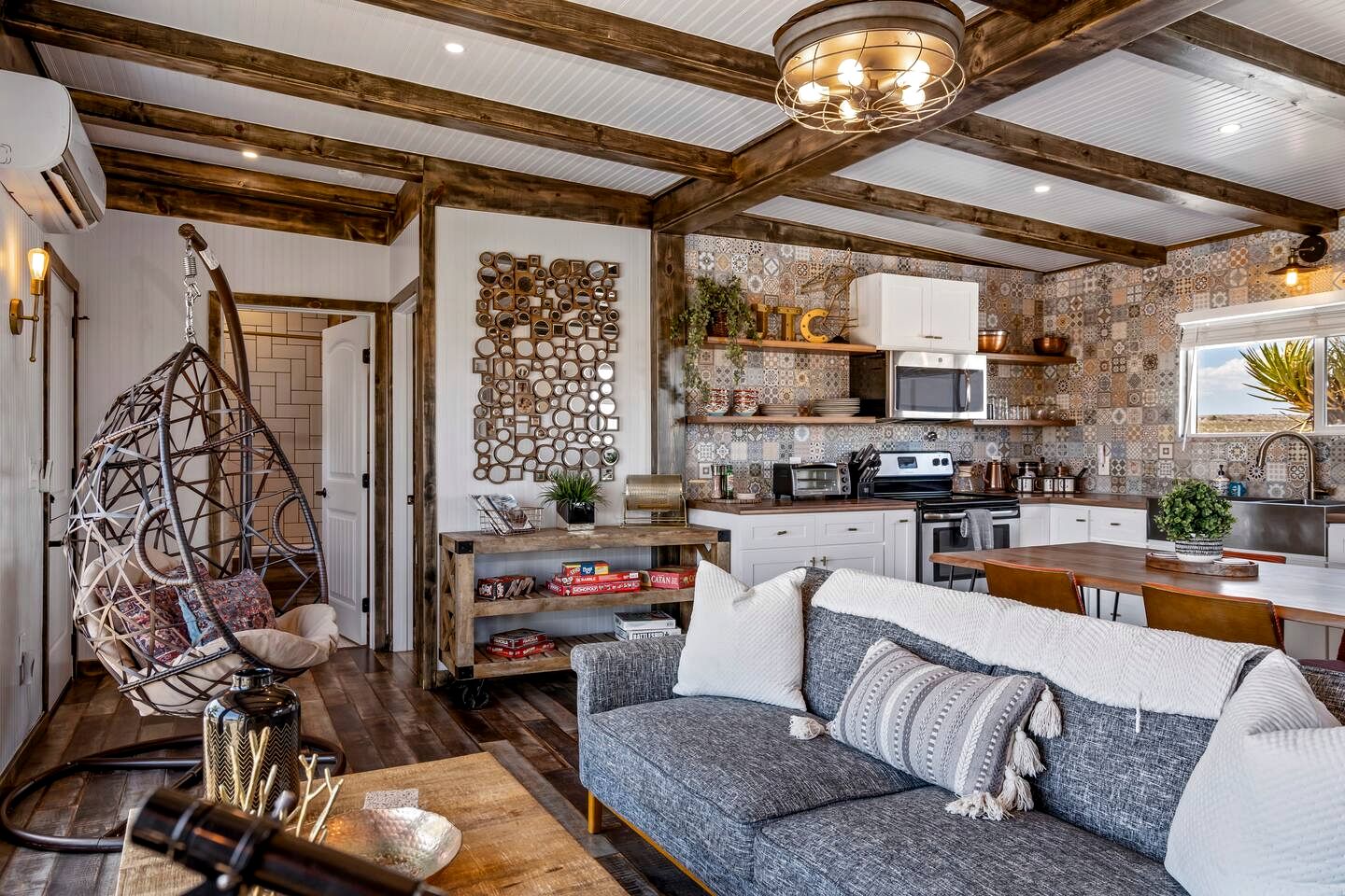 Quiet Rustic-Modern Chalet Near Joshua Tree National Park in Twentynine Palms, California
