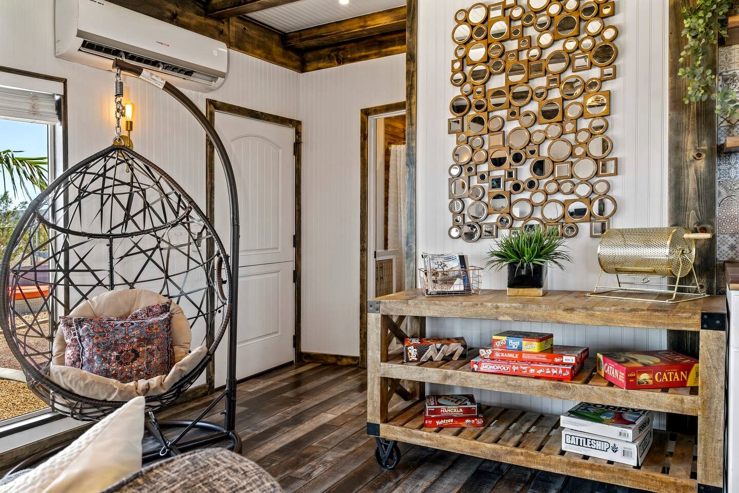 Quiet Rustic-Modern Chalet Near Joshua Tree National Park in Twentynine Palms, California