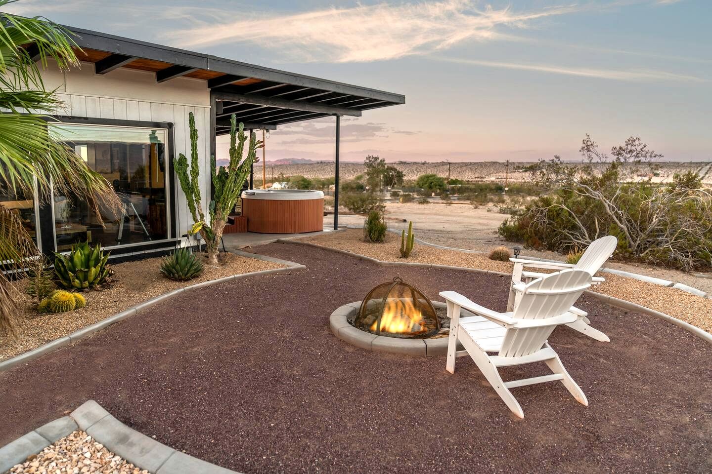 Quiet Rustic-Modern Chalet Near Joshua Tree National Park in Twentynine Palms, California