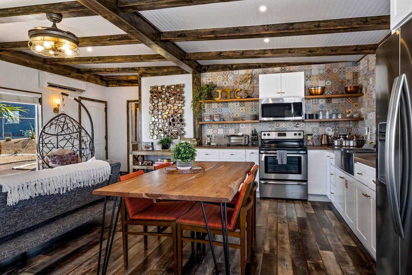 Quiet Rustic-Modern Chalet Near Joshua Tree National Park in Twentynine Palms, California