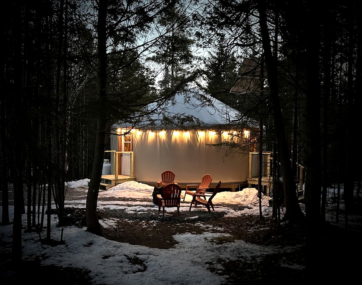 Amazing Maine Nature Escape: Comfortable Pet-Friendly Yurt near Bethel Perfect for a Romantic Glamping Getaway