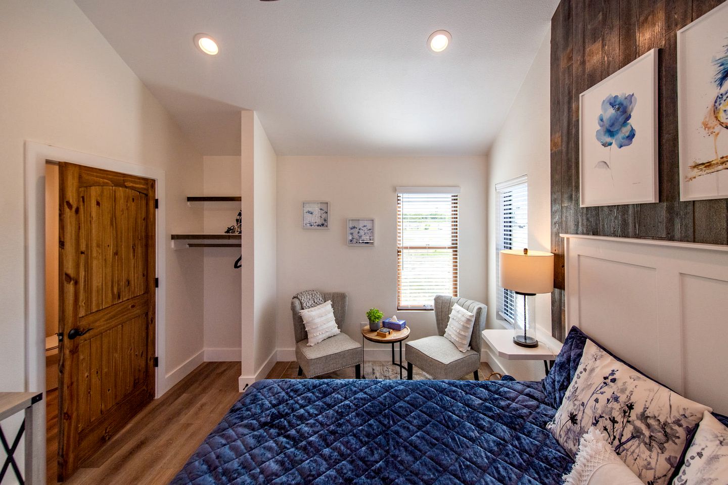 Couples Glamping Cabin for a Romantic Escape near Magnolia